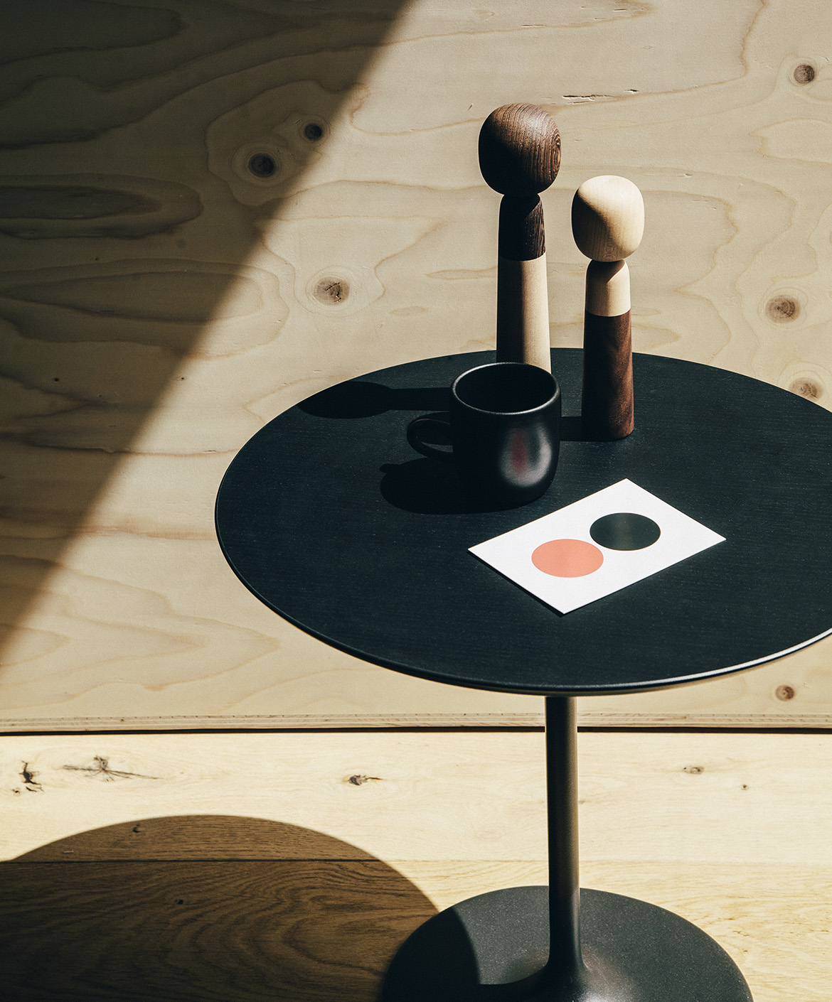 开云（中国） - 桌几|茶几/边几|办公家具|设计师家具|Dizzie 茶几/咖啡桌